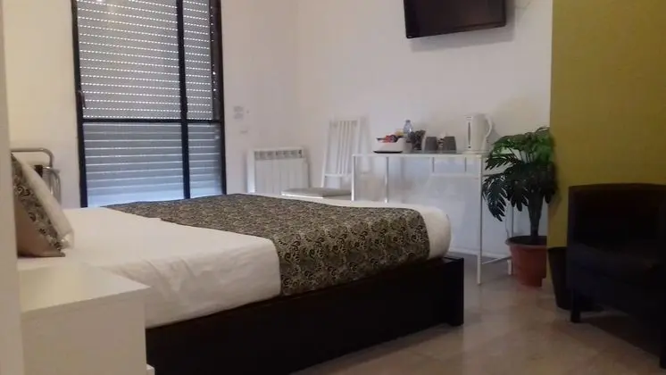 Standard Tek Büyük Yataklı Oda