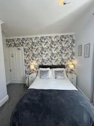 Deluxe Tek Büyük Yataklı Oda, Banyolu/Duşlu, Bahçe Manzaralı