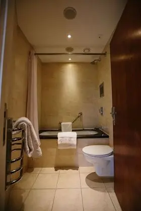 Standard Tek Büyük veya İki Ayrı Yataklı Oda