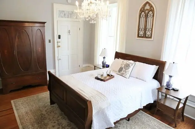 Bluebonnet Room - Queen Bed,1st Floor, No Pets