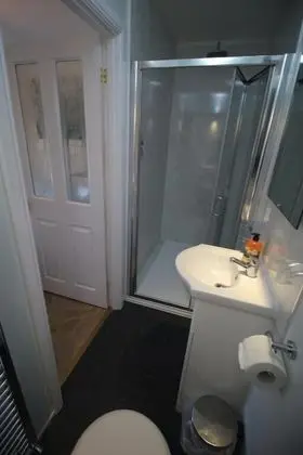 Tek Büyük Yataklı Oda, 1 En Büyük (King) Boy Yatak, Banyolu/Duşlu, Bahçe Manzaralı