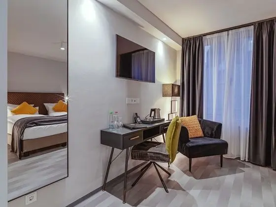 Comfort Tek Büyük Yataklı Oda