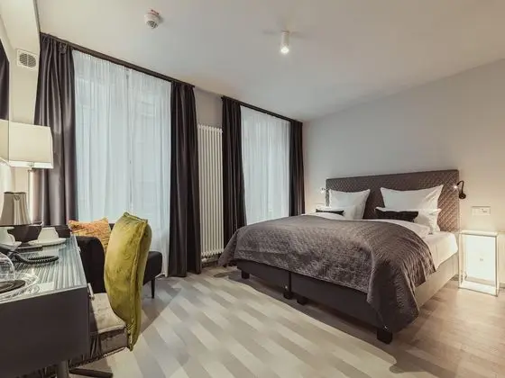 Comfort Tek Büyük Yataklı Oda