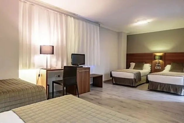Üç Kişilik Oda (+ Extra bed adult)