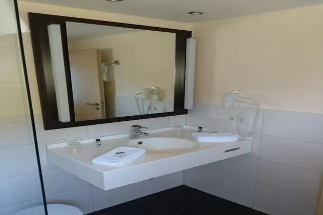 Classic Tek Büyük Yataklı Oda