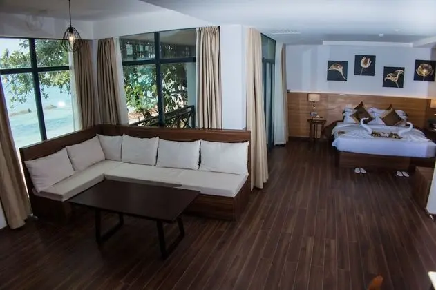 Süit, 1 Çift Kişilik Yatak, Deniz Manzaralı