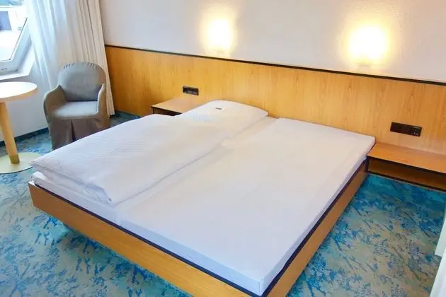 Basic Tek Büyük Yataklı Oda