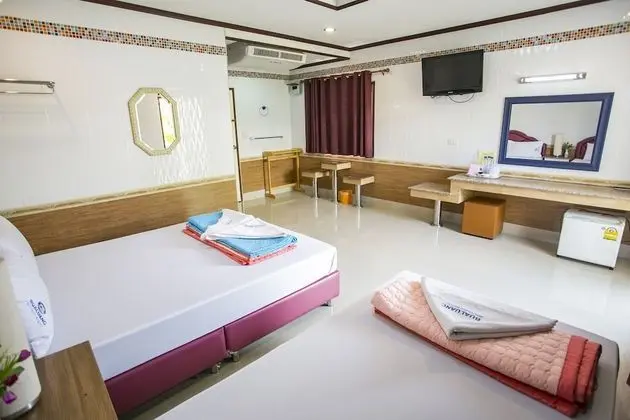 Üç Kişilik Oda