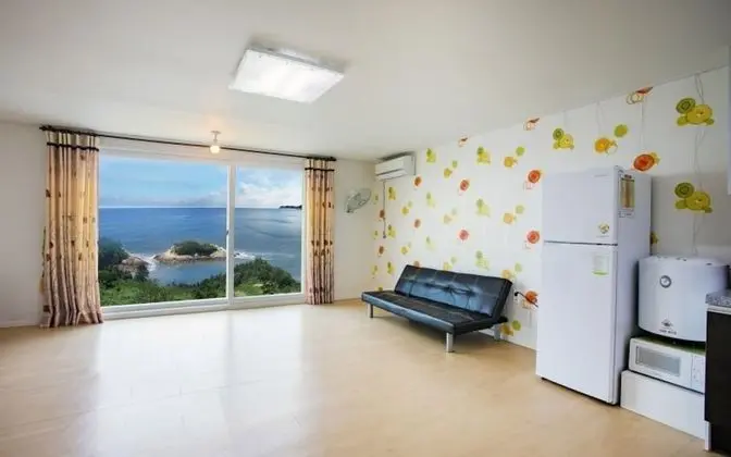 Oda (Five Fingers (302))