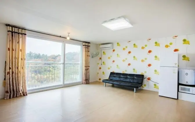 Oda (Five Fingers (302))