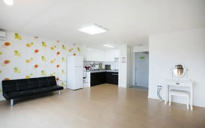 Oda (Five Fingers (302))