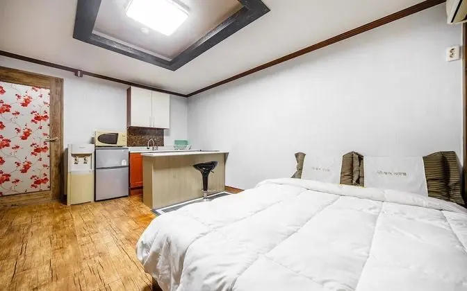 Oda (40m Pension Room)