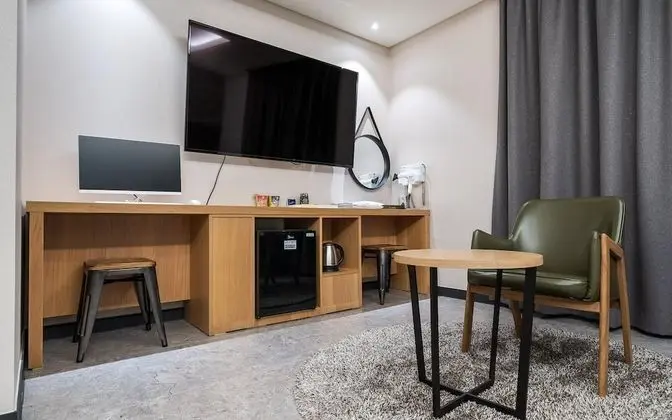 Oda (Premium Massage Chair (1 Room Per 1 P)