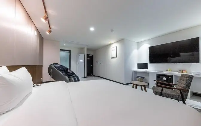 Oda (Premium Massage Chair (1 Room Per 1 P)