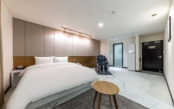 Oda (Premium Massage Chair (1 Room Per 1 P)