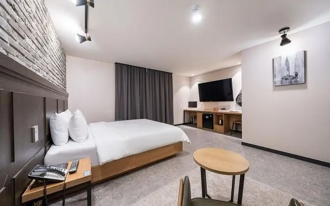 Oda (Standard (1 Room Per 1 Parking Drive-)