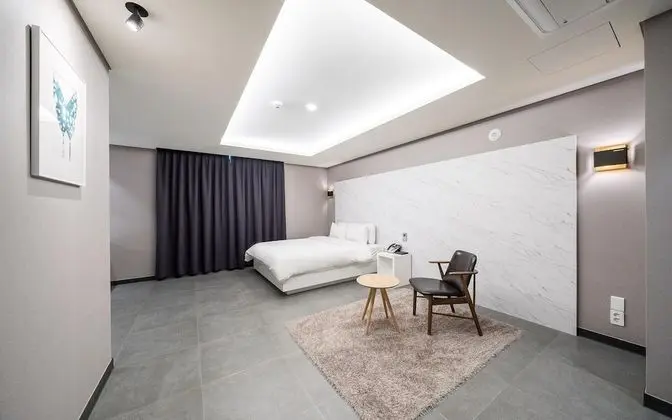 Oda (Standard (1 Room Per 1 Parking Drive-)