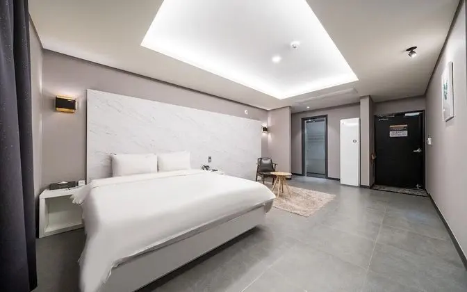 Oda (Standard (1 Room Per 1 Parking Drive-)