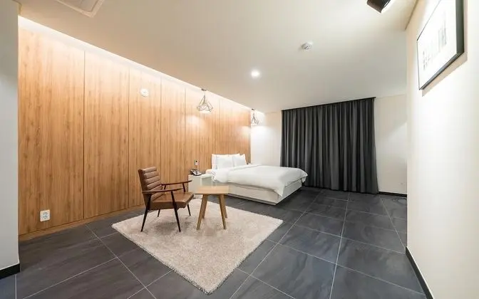 Oda (Standard (1 Room Per 1 Parking Drive-)