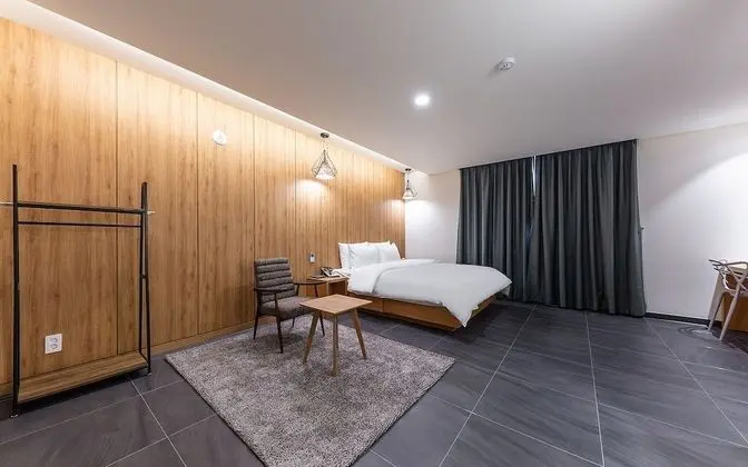 Oda (Standard (1 Room Per 1 Parking Drive-)