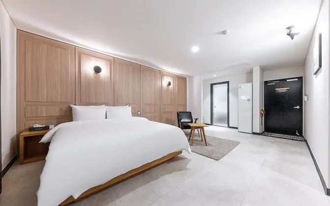 Oda (Standard (1 Room Per 1 Parking Drive-)