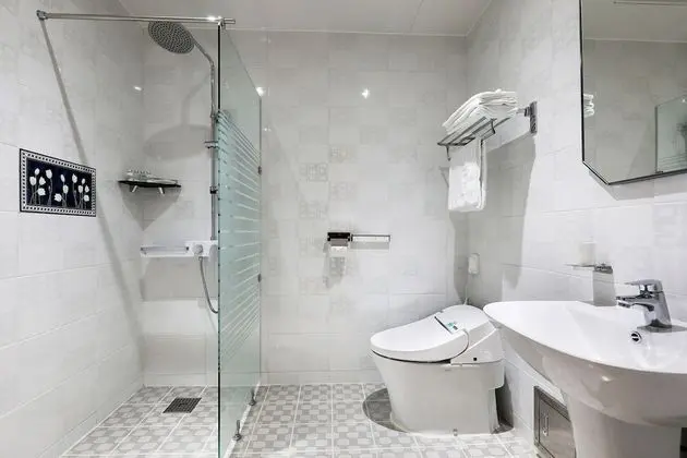 Deluxe İki Ayrı Yataklı Oda (Breakfast not provided on Monday)