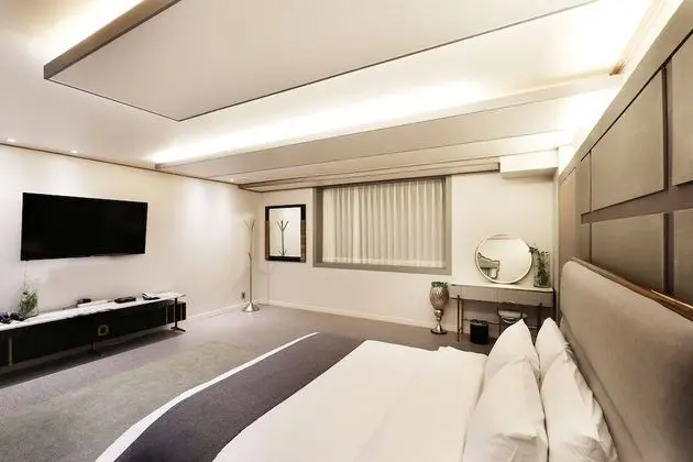 Royal Süit, 2 Yatak Odası, 2 Banyolu (Breakfast not provided on Monday)