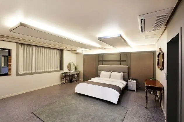 Royal Süit, 2 Yatak Odası, 2 Banyolu (Breakfast not provided on Monday)