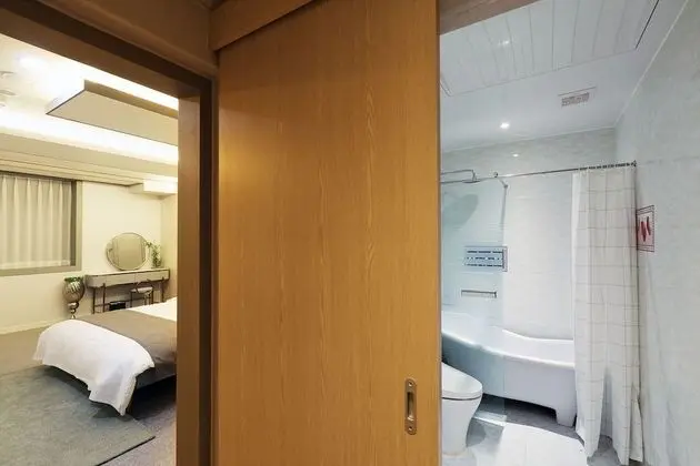 Royal Süit, 2 Yatak Odası, 2 Banyolu (Breakfast not provided on Monday)