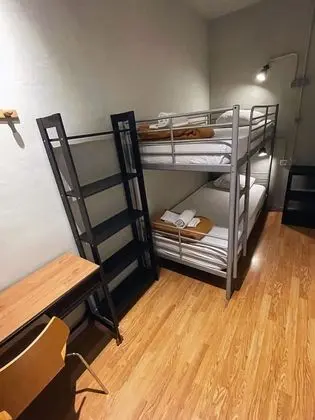 Classic İki Ayrı Yataklı Oda, Ortak Banyo (with bunk beds)