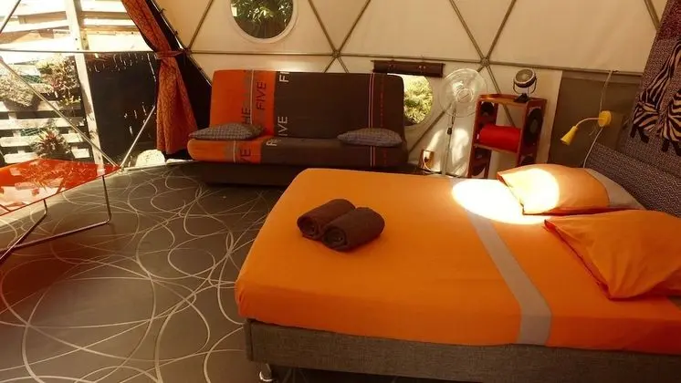 Standard Çadır, 1 Çift Kişilik Yatak ve Çekyat (FUNKY)