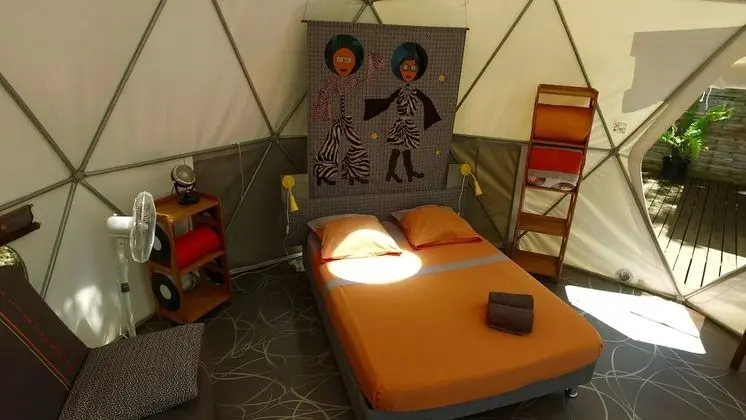 Standard Çadır, 1 Çift Kişilik Yatak ve Çekyat (FUNKY)