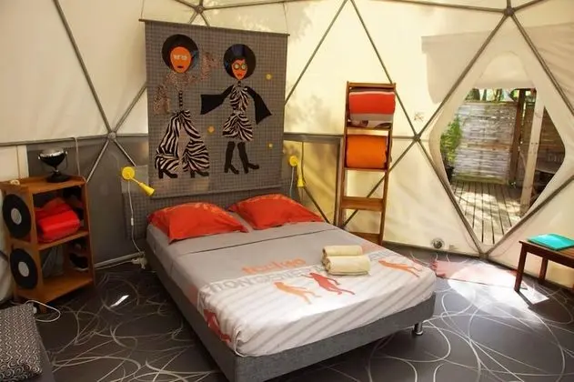 Standard Çadır, 1 Çift Kişilik Yatak ve Çekyat (FUNKY)