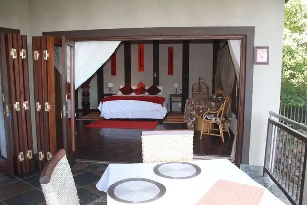 Room 01