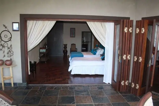 Room 02