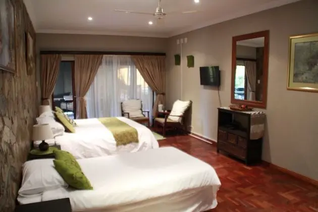 Room 03