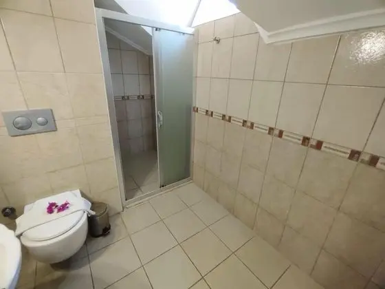 Aile Odası, Orman Manzaralı, Balkonlu