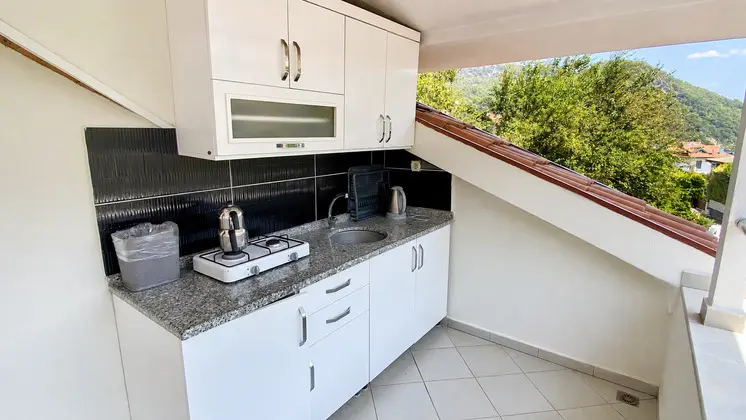 Aile Odası, Orman Manzaralı, Balkonlu