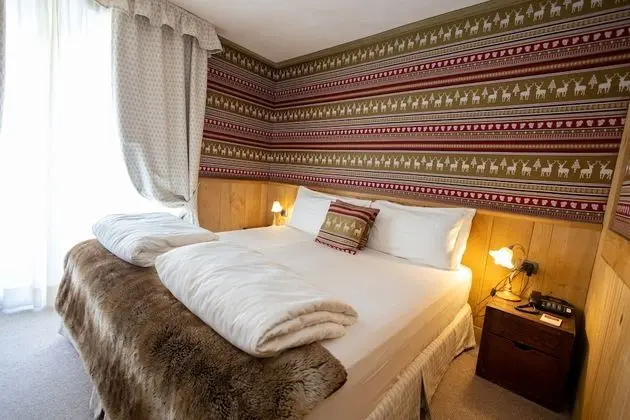Deluxe Tek Büyük Yataklı Oda (SPA access)