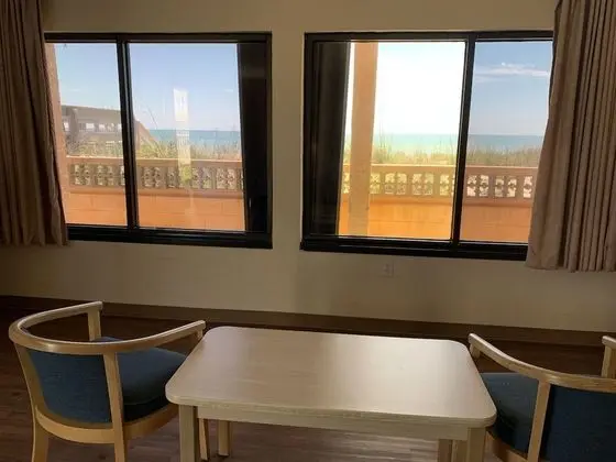 Deluxe Oda, 2 Büyük (Queen) Boy Yatak, Mutfak, Avlu Manzaralı (GULF FRONT KITCHEN WITH 2QQ)