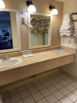 Deluxe Oda, 2 Büyük (Queen) Boy Yatak, Mutfak, Avlu Manzaralı (GULF FRONT KITCHEN WITH 2QQ)