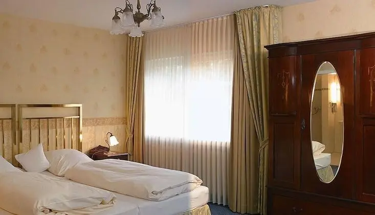 Tek Büyük Yataklı Oda, Balkon