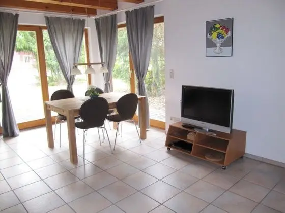 Ev, Teras, Bahçe Manzaralı (Buchenweg 40 a)