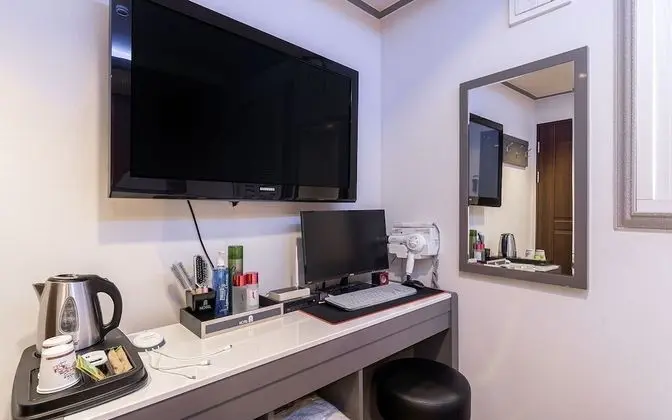 Oda (Standard room (Netflix available))