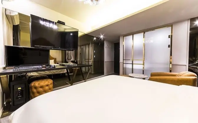 Oda (Semi-Suite room (parking available))