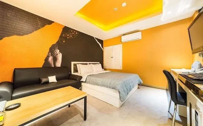 Oda (Special Room (65-inch TV Netflix Avai)