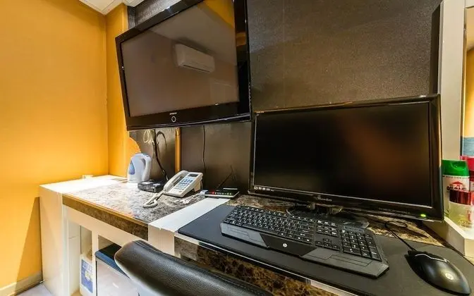 Oda (Special Room (65-inch TV Netflix Avai)