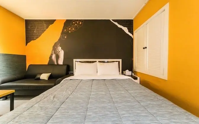 Oda (Special Room (65-inch TV Netflix Avai)