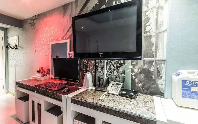 Oda (Special Room (65-inch TV Netflix Avai)