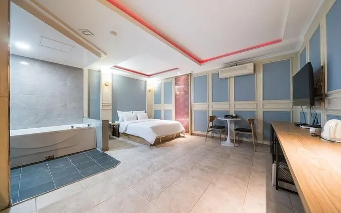 Oda (Suite room (8))